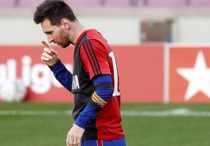 Messi Peleyə çatdı
