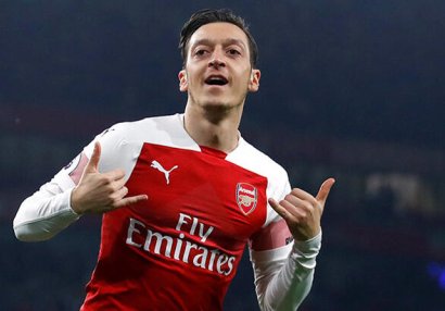 Məsut Özil Türkiyə klubu ilə anlaşdı