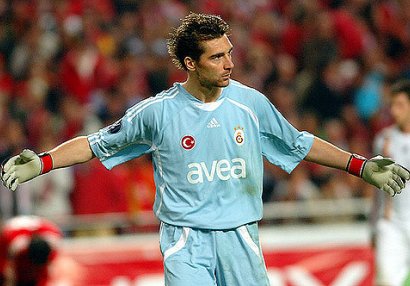 “Qalatasaray”ın sabiq qapıçısı qəzaya düşdü