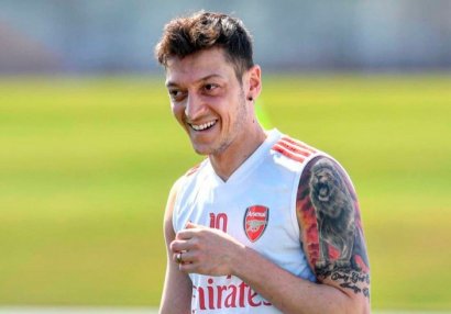 Özil: \