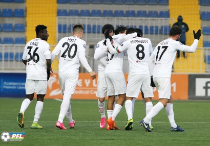 Bakılıların duelindən lider qalib çıxdı - VİDEO