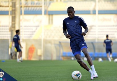 Donald Gerye: 