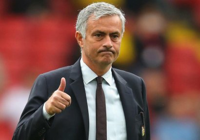 Mourinyu ən yaxşı məşqçi seçildi