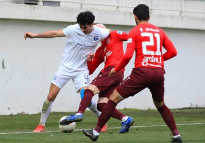 Millimizin müdafiəçisi zədələndi