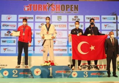 Azərbaycan taekvondoçusu Türkiyədə qızıl medal qazanıb