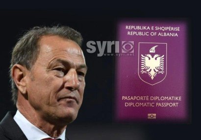 Canni De Byazinin diplomatik pasportu ləğv edildi