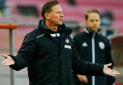 Bundesliqa klubu baş məşqçisini qovdu