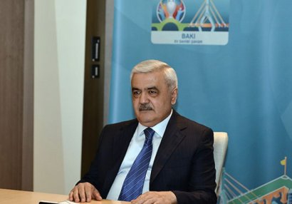 Rövnəq Abdullayev: \