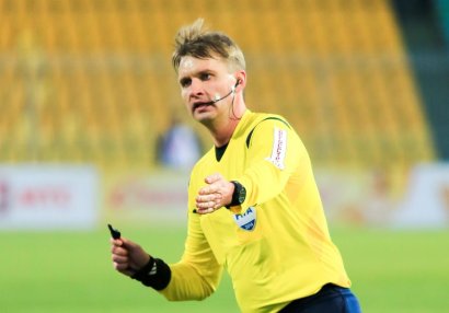 UEFA rus referini futboldan kənarlaşdırdı