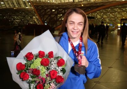 Mariya Stadnik: \