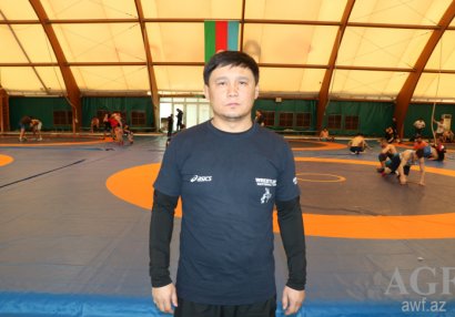 Əsət Serikbayev: \