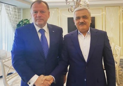 Rövnəq Abdullayev IJF prezidenti ilə görüşdü
