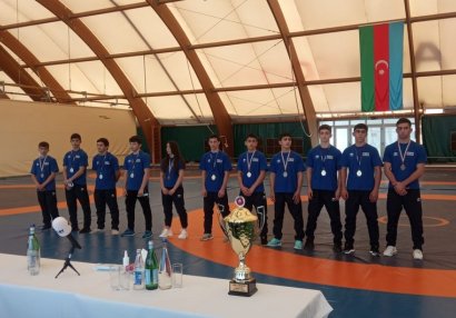 Çempion güləşçilərimiz mükafatlandırıldı