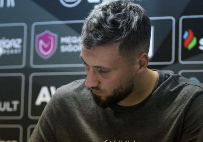 Fransalı futbolçu: \