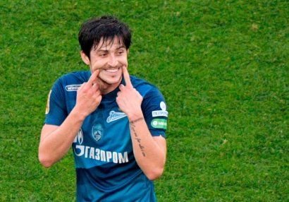 Joze Mourinyu İran millisinin hücumçusunu aparır 