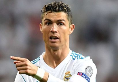İtaliya mətbuatından böyük iddia: Ronaldu bu kluba keçir