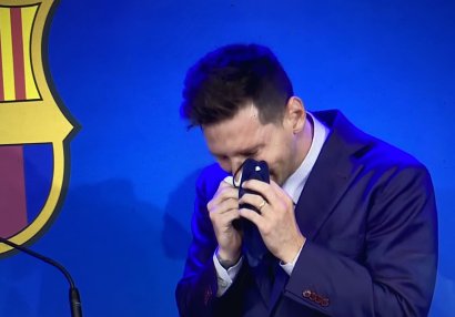 Messi göz yaşını saxlaya bilmədi
