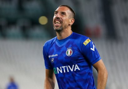 Günün transfer xəbərləri: Riberi sabiq klubuna qayıdır