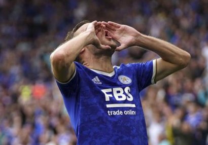 Ulduz futbolçu bu hərəkəti ilə Premyer Liqanı qarışdırdı - FOTO