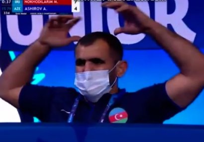 Məşqçi güləşçimizə əsəbiləşdi: \