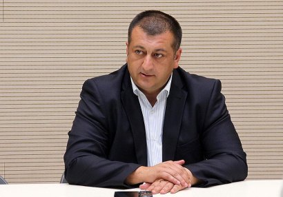 Zaur Axundov \