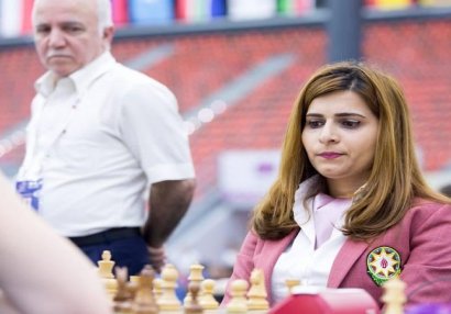AÇ: Gülnar Fransa, Günay Rusiya şahmatçısına qarşı