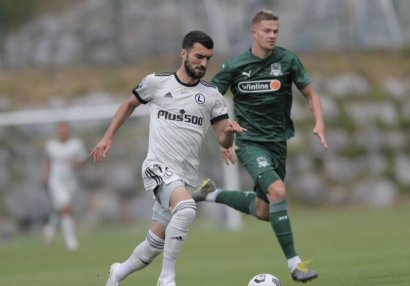 Mahir Emrelinin oyunu təxirə salındı