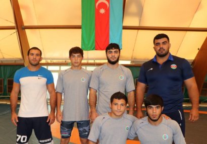 AÇ: Dörd güləşçi, dörd medal