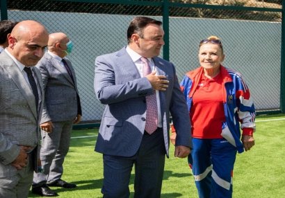Daha bir futbol meydançası istifadəyə verildi