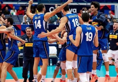 İtaliya 8 ildən sonra finalda