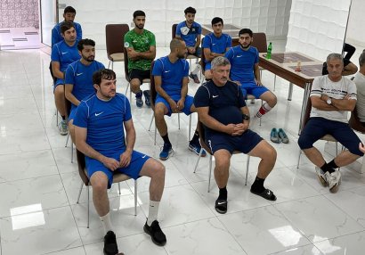 Sabiq hakim daha bir kluba \