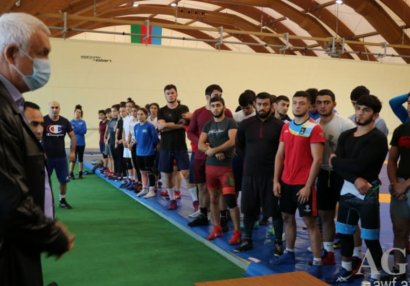 Dünya çempionatında iştirak edəcək güləşçilərin adları açıqlandı