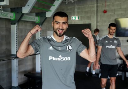 Mahir vurduğu qollara görə tanınmış futbolçuları geridə qoydu - FOTO