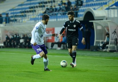 Premyer Liqanın rəqəmli tablosu: Gəlmələr at oynadır
