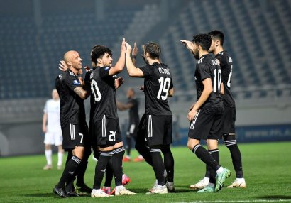 “Qarabağ” “Neftçi”dən uzaqlaşır... – Tura baxış