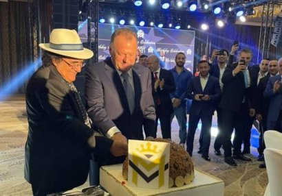 Vizer doğum gününü Bakıda qeyd etdi