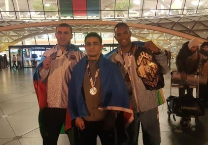 Boks millimiz Azərbaycana qayıtdı
