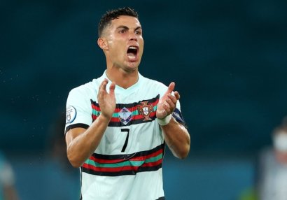 Ronaldu Serbiya ilə matçdan öncə nə yazdı?