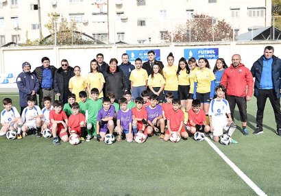 Şəkidə süni örtüklü meydança istifadəyə verildi