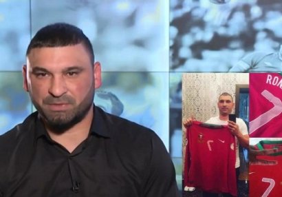 Махир Шукюров дважды обменялся футболкой с Криштиану Роналду.