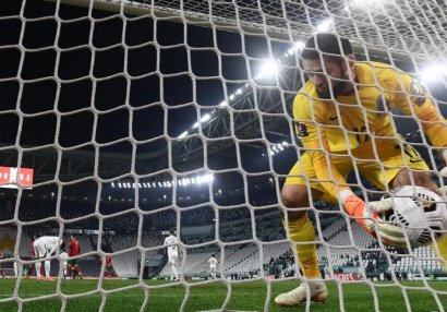 UEFA Şahruddini fərqləndirdi - VİDEO