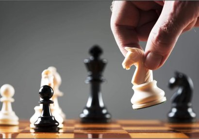 Azərbaycan şahmatçısı Macarıstanda liderdir