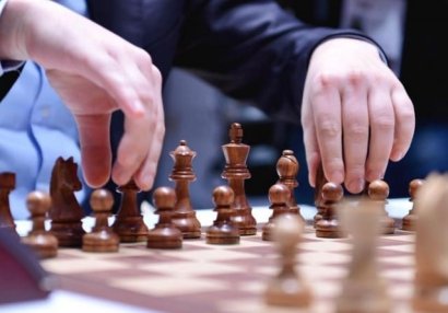 Şahmatçımız Macarıstanda qalib oldu