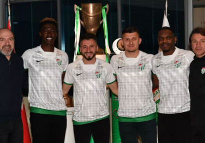 Namik Ələskərovun klubu 4 futbolçu aldı