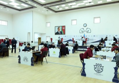 Azərbaycan çempionatı: 6 şahmatçı liderlər qrupunda