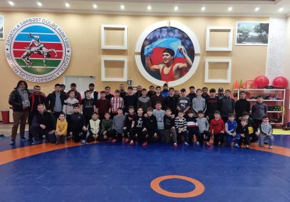 Rəsul Çunayev yeni güləş zalının açılışından yazdı