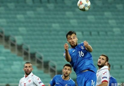Buffon azərbaycanlı hücumçunun formasını istəyib