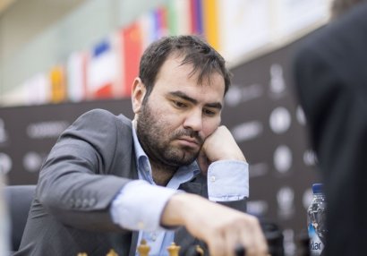 FIDE Qran-Prisi: Məmmədyarov qələbə axtarışında