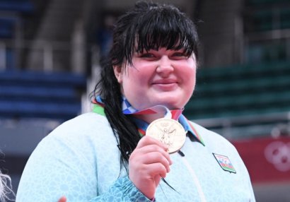 Olimpiya mükafatçımız karyerasını başa vurdu