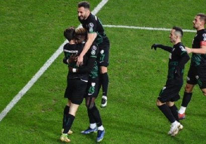 Namikin komandası 9 nəfərlə bacarmadı